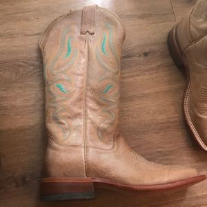 Square Toe Boots